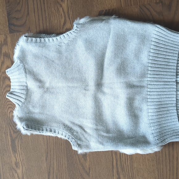 Gymboree Girls Winter Fuzzy Vest Large - Picture 3 of 3
